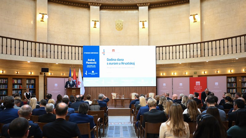 Hrvatska u ovom desetljeću mora biti politički stabilna, ekonomski snažna i društveno solidarna
